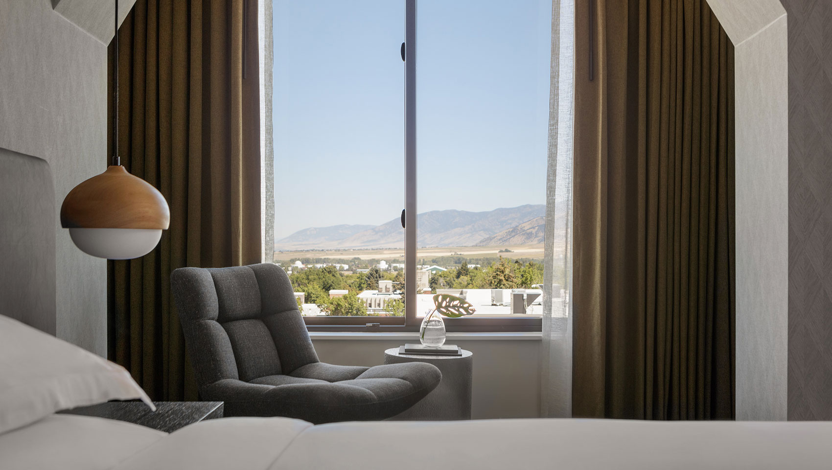 Essential King Guestroom with Mountain View